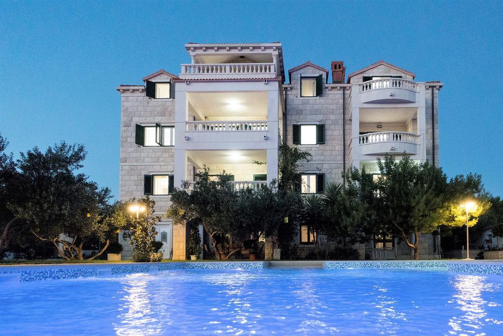Apartments Villa Barbara Sumartin Extérieur photo